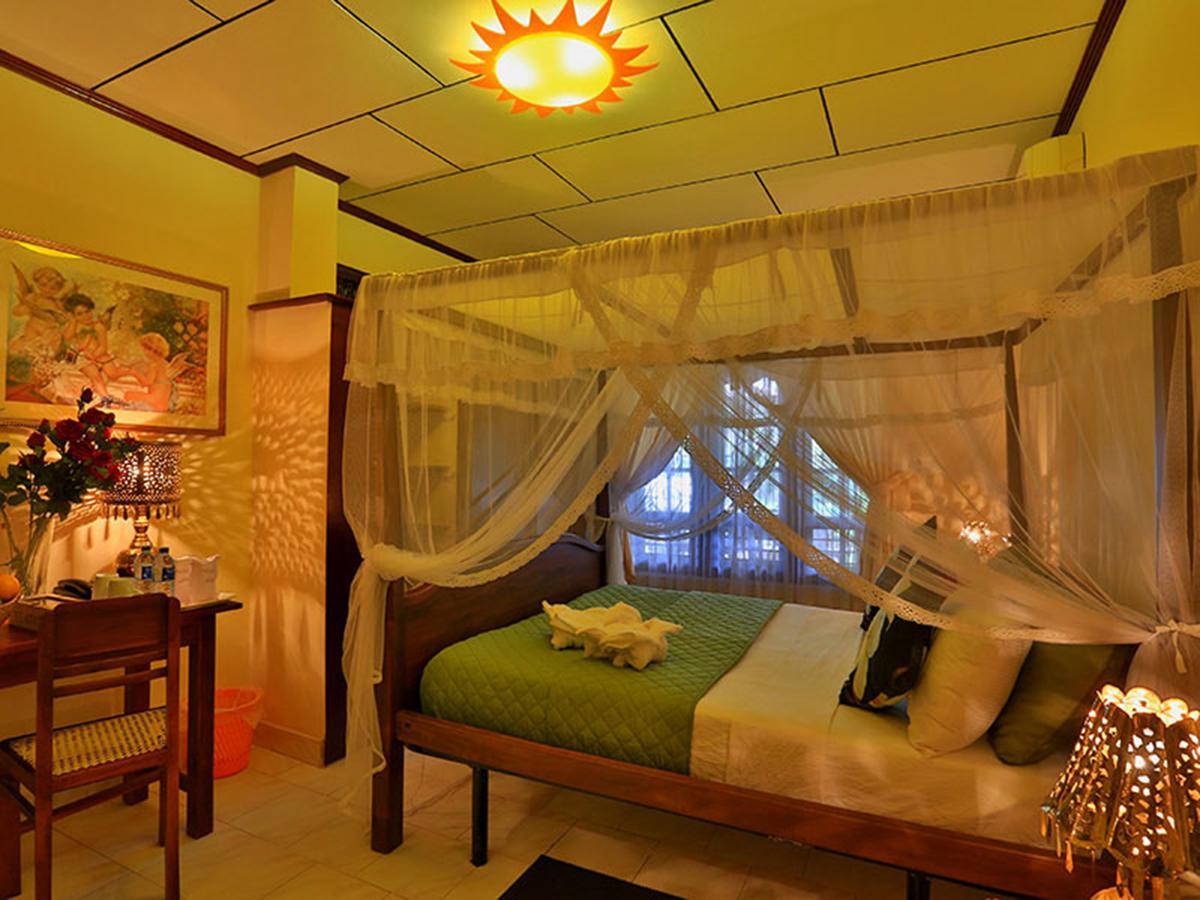 Emel Boutique Hotell Negombo Eksteriør bilde