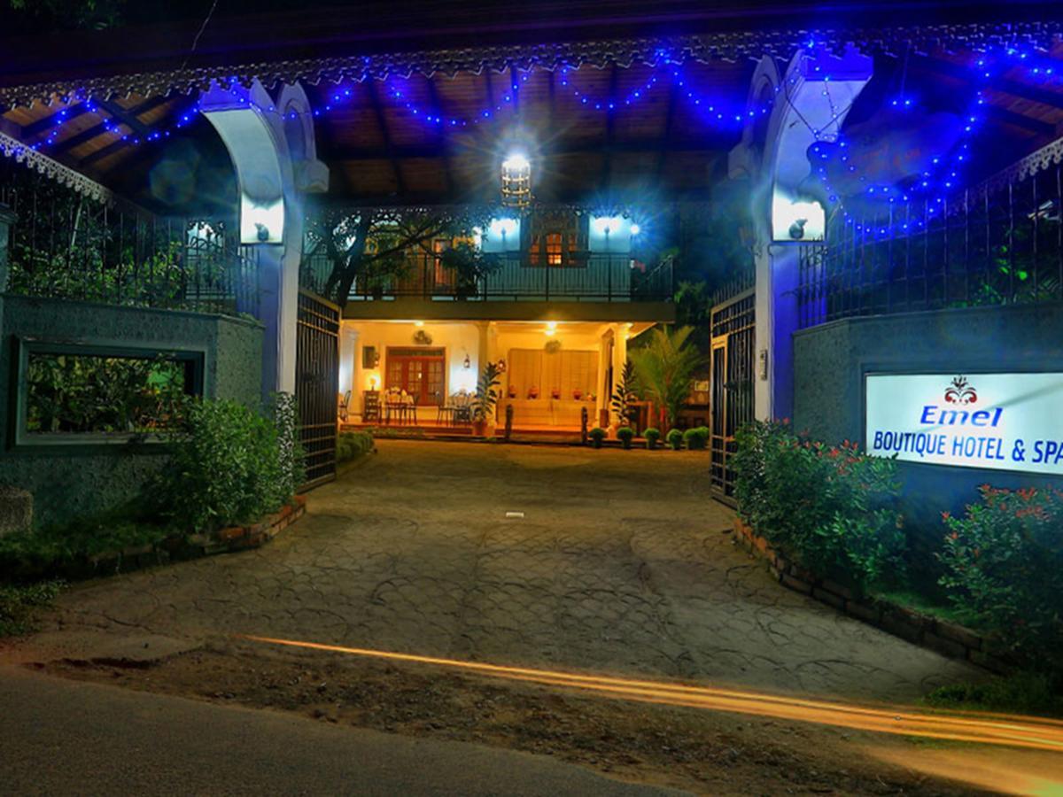 Emel Boutique Hotell Negombo Eksteriør bilde