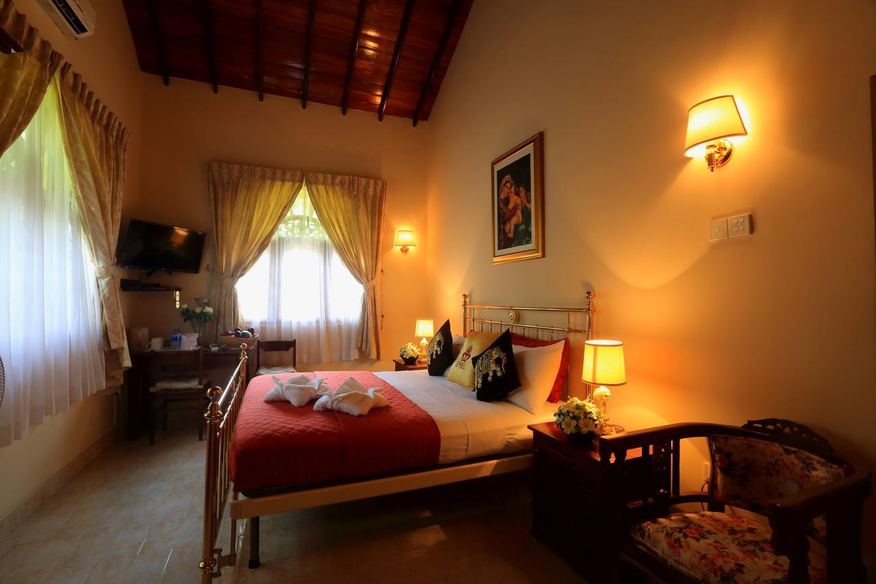 Emel Boutique Hotell Negombo Eksteriør bilde