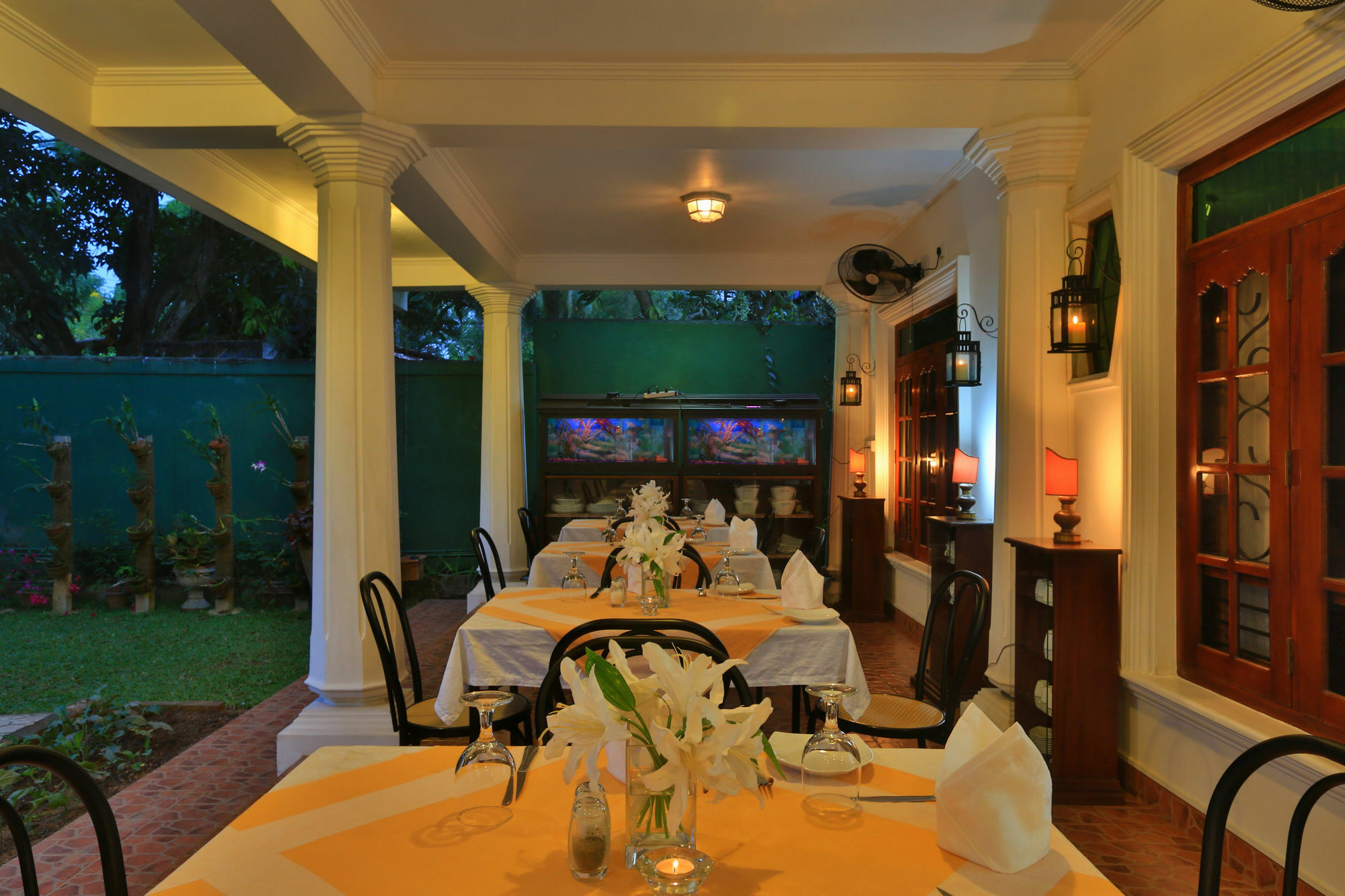 Emel Boutique Hotell Negombo Eksteriør bilde